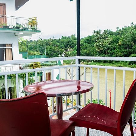 Kandy Riverside Villa 외부 사진