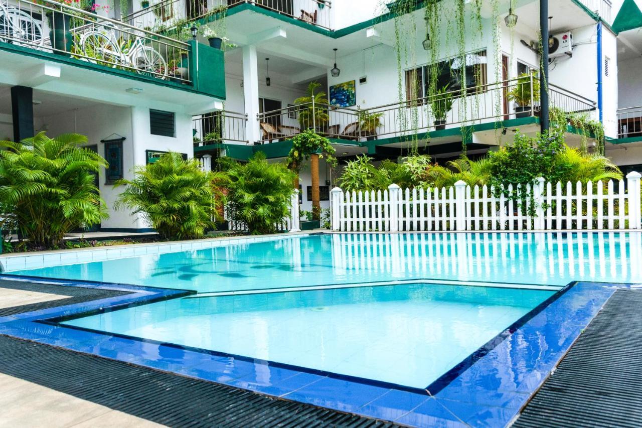 Kandy Riverside Villa 외부 사진