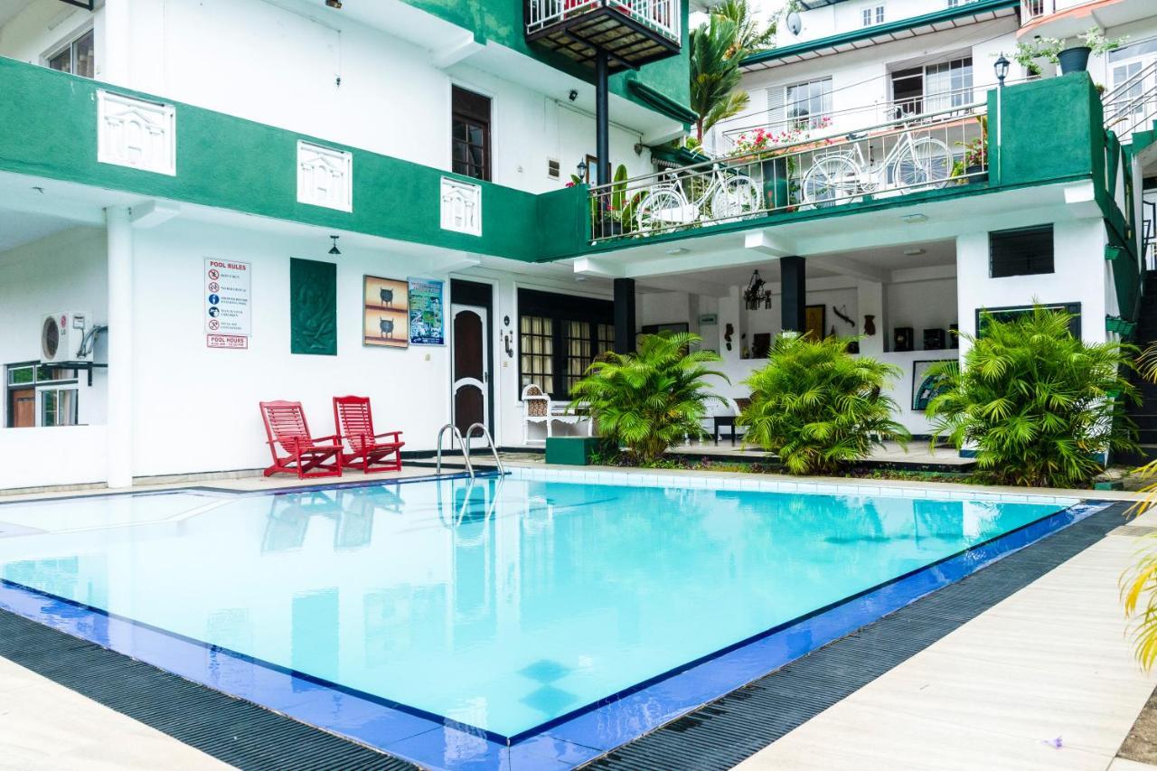 Kandy Riverside Villa 외부 사진