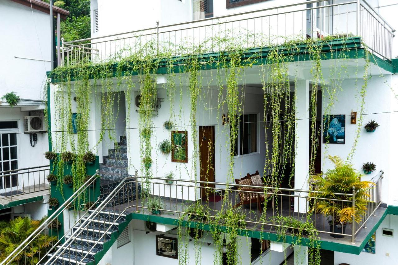 Kandy Riverside Villa 외부 사진