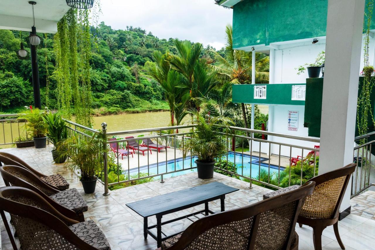 Kandy Riverside Villa 외부 사진